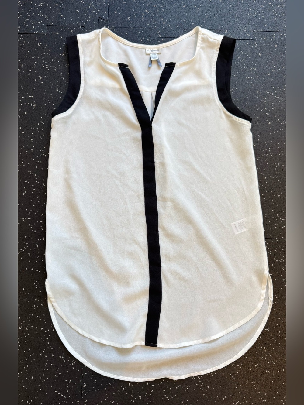 Dynamite Cream and Black V-Neck Blouse Camisole